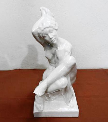 Porcelain Figurine - porcelain - 1930