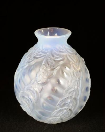 Vase - opal glass - SARS FRANCE (Sars-Poteries - 1930