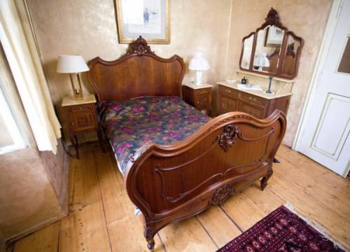 Bedroom Furniture - 1880