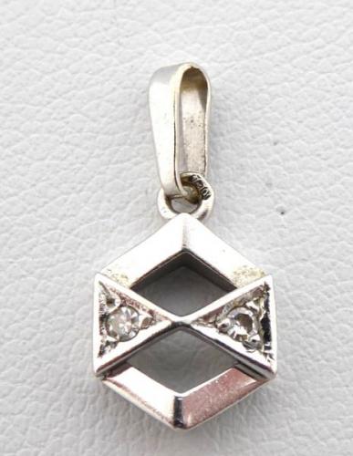 White gold and diamonds pendant