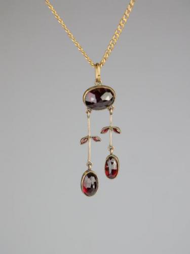 Necklace - metal, Almandine - 1910