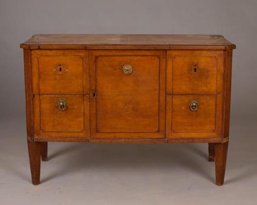 Commode - 1800