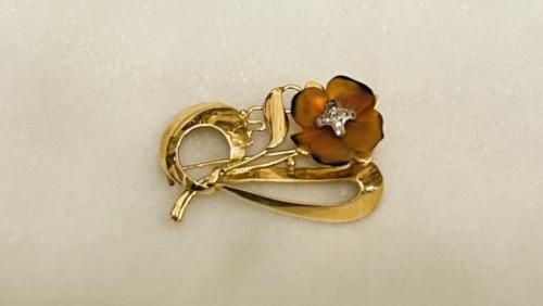 Gold Brooch - gold, chalcedony - 1940