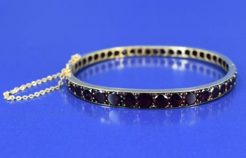 Garnet bracelet, Bohemia 1930
