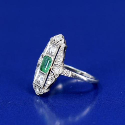 Platinum art deco emerald ring, 1930