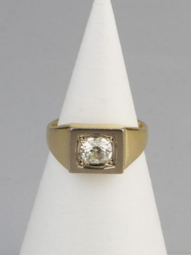 Ring - gold, diamond - 1980